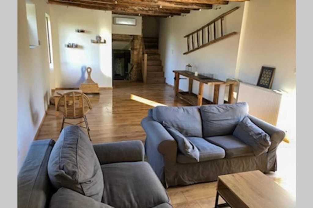 Chez Renou Et Prosperou Maison Typique Du Sarladait Saint-Genies Eksteriør billede