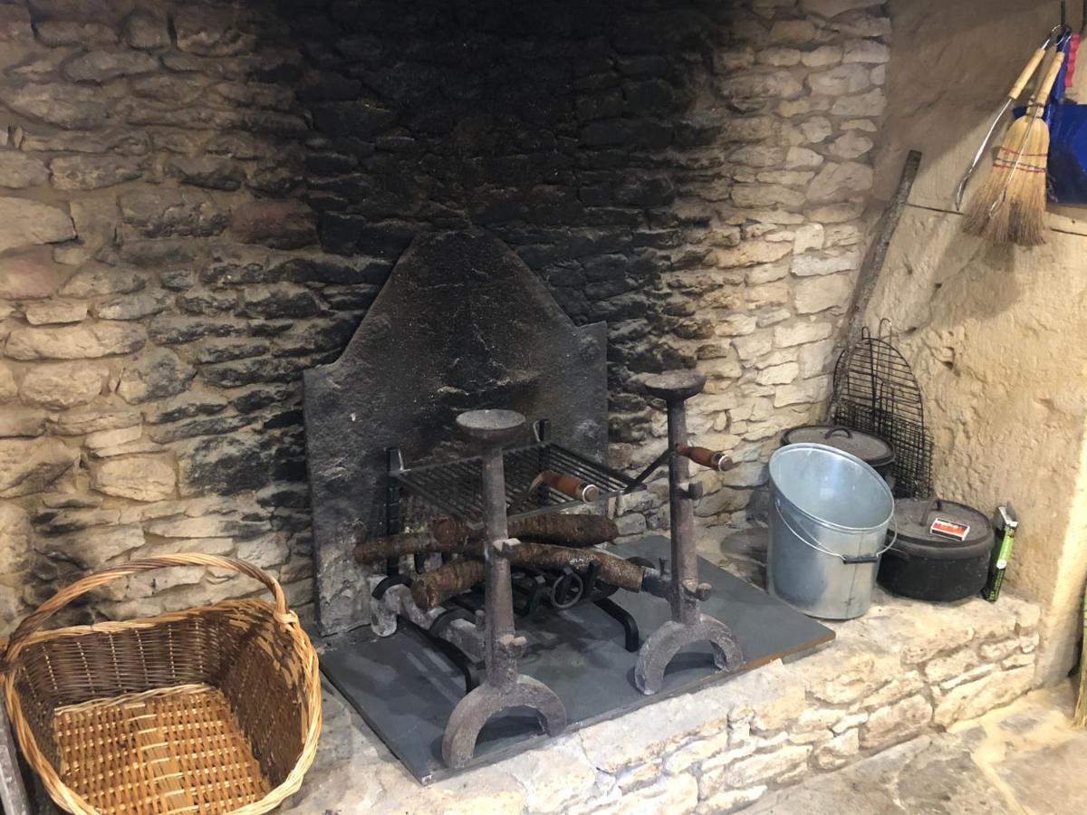 Chez Renou Et Prosperou Maison Typique Du Sarladait Saint-Genies Eksteriør billede