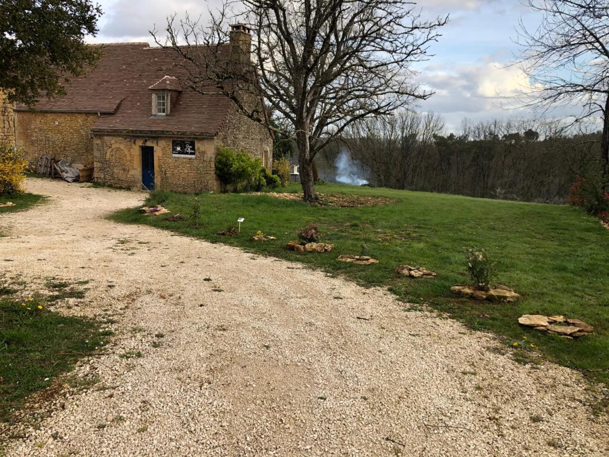 Chez Renou Et Prosperou Maison Typique Du Sarladait Saint-Genies Eksteriør billede