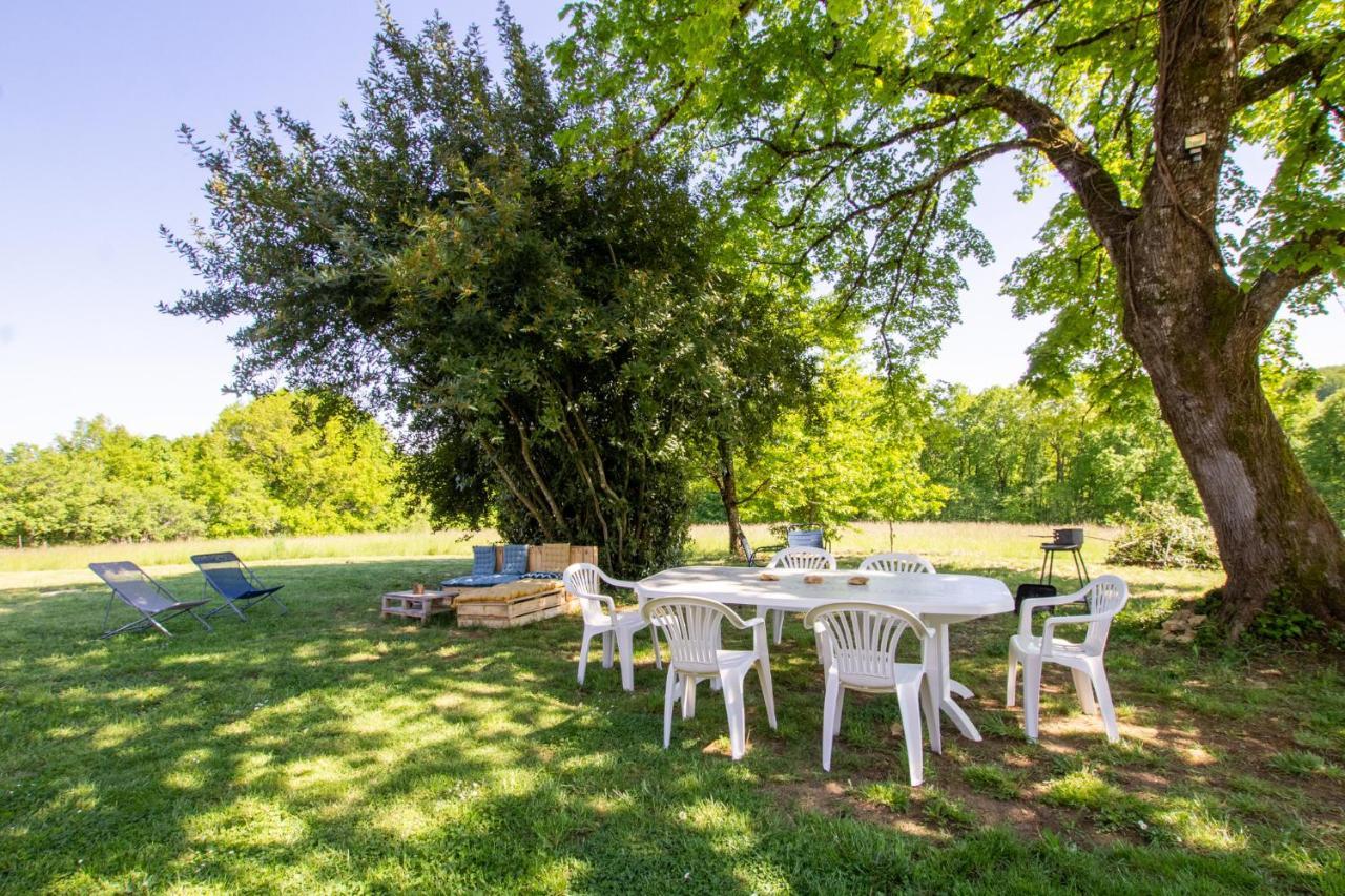 Chez Renou Et Prosperou Maison Typique Du Sarladait Saint-Genies Eksteriør billede